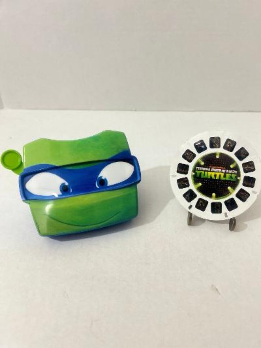 2014 Viacom View Master 3-D Teenage Mutant Ninja Turtles TNMT With Reel